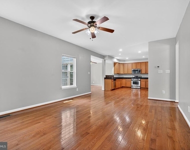 7629 Hamelin Lane - Photo Thumbnail 12