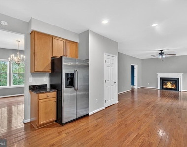 7629 Hamelin Lane - Photo Thumbnail 10