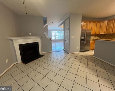 47670 Loweland Terrace - Photo Thumbnail 10