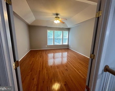 47670 Loweland Terrace - Photo Thumbnail 11