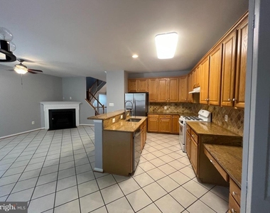 47670 Loweland Terrace - Photo Thumbnail 7