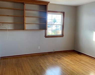 110 Pershing Avenue Nw - Photo Thumbnail 11
