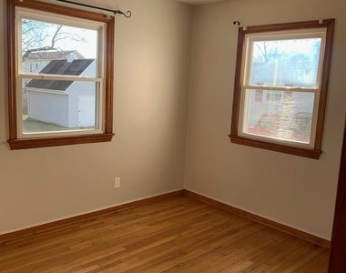 110 Pershing Avenue Nw - Photo Thumbnail 8