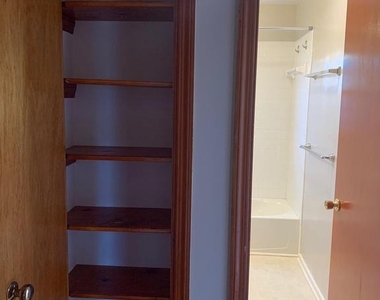 110 Pershing Avenue Nw - Photo Thumbnail 6