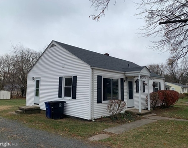 110 Pershing Avenue Nw - Photo Thumbnail 1
