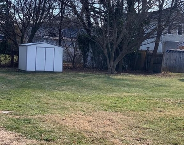 110 Pershing Avenue Nw - Photo Thumbnail 3
