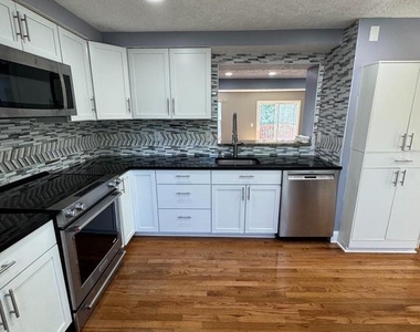 43986 Bonlee Square - Photo Thumbnail 6
