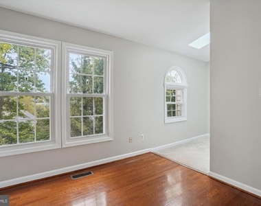 14634 Battery Ridge Lane - Photo Thumbnail 11