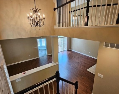 1369 Park Garden Lane - Photo Thumbnail 21