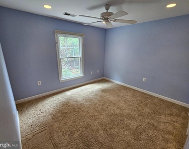 1369 Park Garden Lane - Photo Thumbnail 19