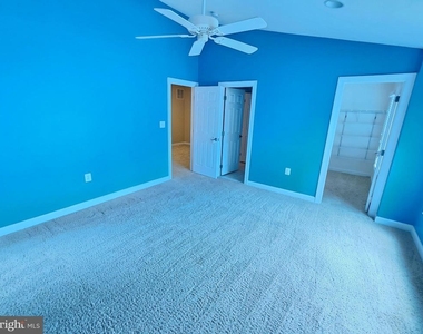 1369 Park Garden Lane - Photo Thumbnail 16