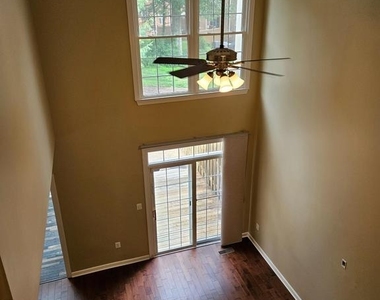 1369 Park Garden Lane - Photo Thumbnail 20