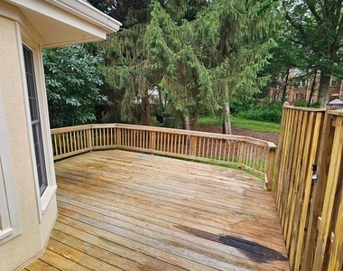1369 Park Garden Lane - Photo Thumbnail 5
