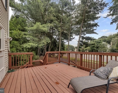 7113 Latour Court - Photo Thumbnail 24