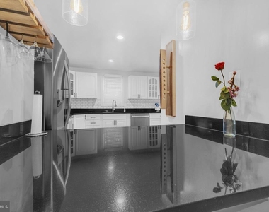 7113 Latour Court - Photo Thumbnail 5