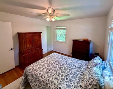 604 Yeonas Drive Sw - Photo Thumbnail 10