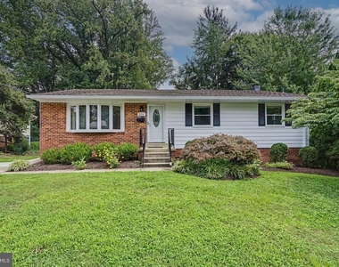 604 Yeonas Drive Sw - Photo Thumbnail 2