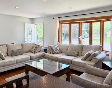 604 Yeonas Drive Sw - Photo Thumbnail 1