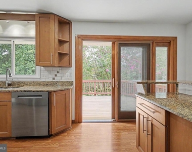 604 Yeonas Drive Sw - Photo Thumbnail 11