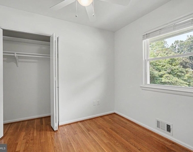 604 Yeonas Drive Sw - Photo Thumbnail 17