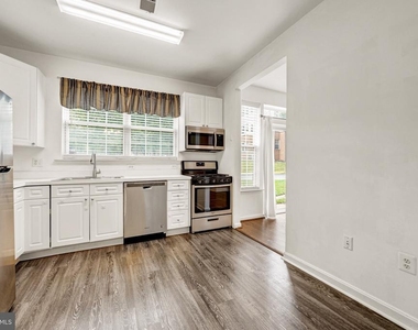 4200 Mozart Brigade Lane - Photo Thumbnail 14
