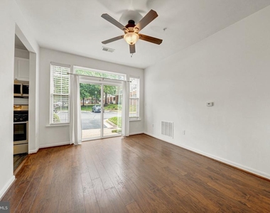 4200 Mozart Brigade Lane - Photo Thumbnail 10