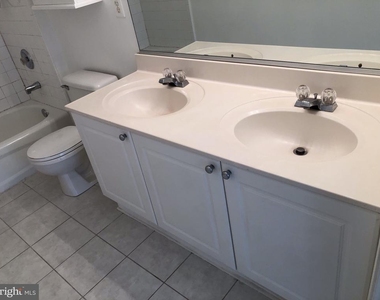 4200 Mozart Brigade Lane - Photo Thumbnail 16