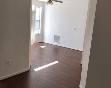 4200 Mozart Brigade Lane - Photo Thumbnail 6