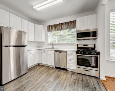 4200 Mozart Brigade Lane - Photo Thumbnail 15