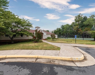 4200 Mozart Brigade Lane - Photo Thumbnail 30