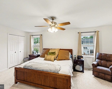 7468 Brighouse Court - Photo Thumbnail 11