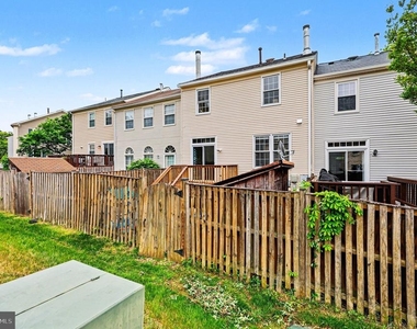 7468 Brighouse Court - Photo Thumbnail 24