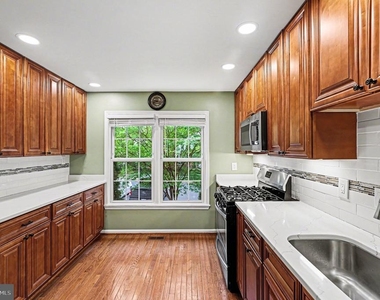 7468 Brighouse Court - Photo Thumbnail 5