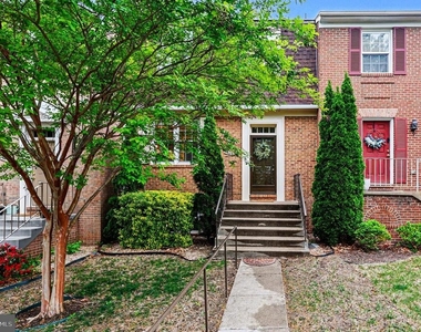 7468 Brighouse Court - Photo Thumbnail 2