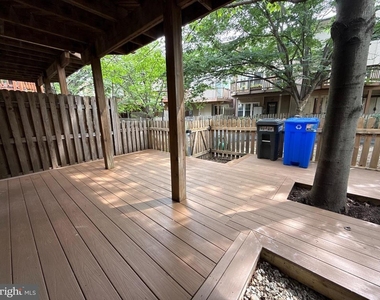5832 Apsley House Court - Photo Thumbnail 1