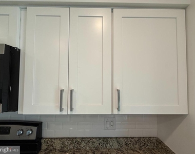 5832 Apsley House Court - Photo Thumbnail 6