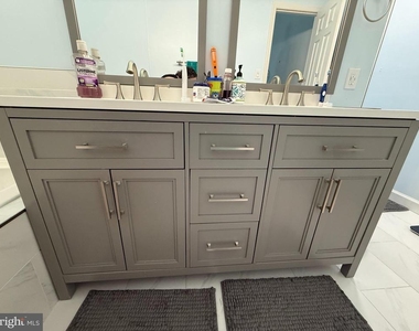 5832 Apsley House Court - Photo Thumbnail 16