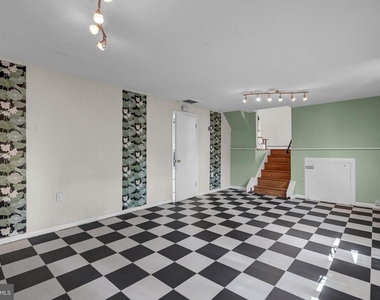 8905 Valley Forge Drive - Photo Thumbnail 21