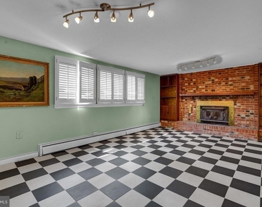 8905 Valley Forge Drive - Photo Thumbnail 20