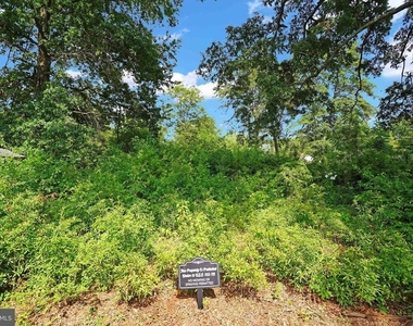 8905 Valley Forge Drive - Photo Thumbnail 29