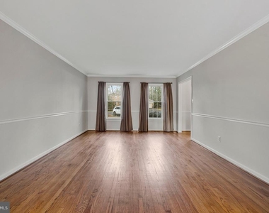 1215 Delta Glen Court - Photo Thumbnail 10
