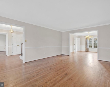 1215 Delta Glen Court - Photo Thumbnail 8
