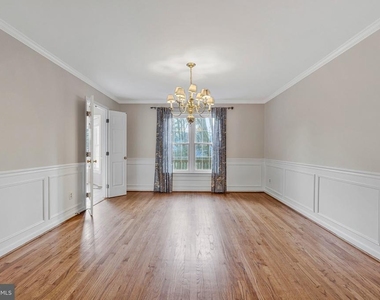 1215 Delta Glen Court - Photo Thumbnail 11
