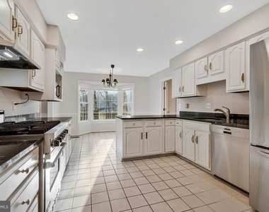 1215 Delta Glen Court - Photo Thumbnail 17