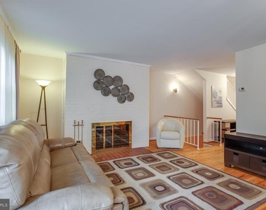 6063 Hardwick Place - Photo Thumbnail 16