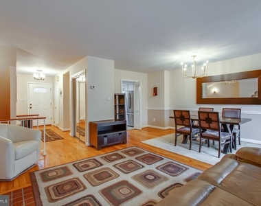 6063 Hardwick Place - Photo Thumbnail 11