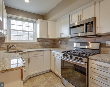 6063 Hardwick Place - Photo Thumbnail 2