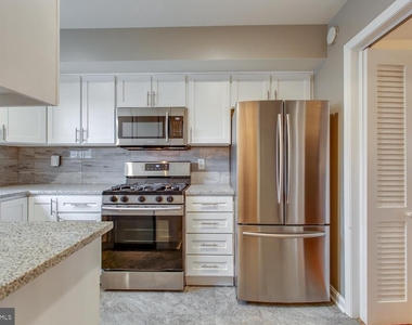 6063 Hardwick Place - Photo Thumbnail 3