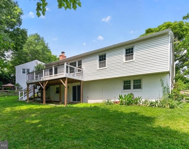 8006 Lady Lewis Court - Photo Thumbnail 28