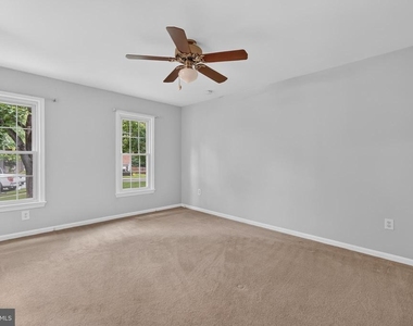 8006 Lady Lewis Court - Photo Thumbnail 19